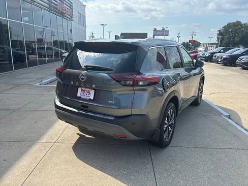 Used 2023 Nissan Rogue SV w/ SV Premium B Package FWD image 7