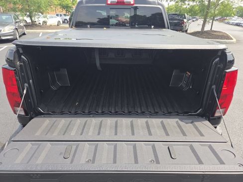 Used 2023 Chevrolet Colorado LT w/ LT Convenience Package II AWD/4WD image 26