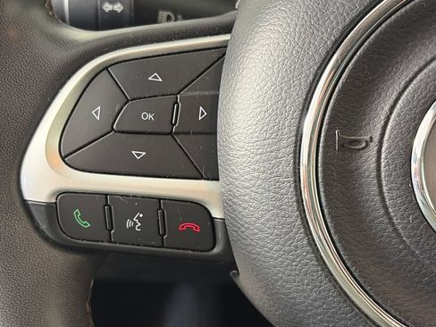 Used 2021 Jeep Compass Latitude FWD image 17