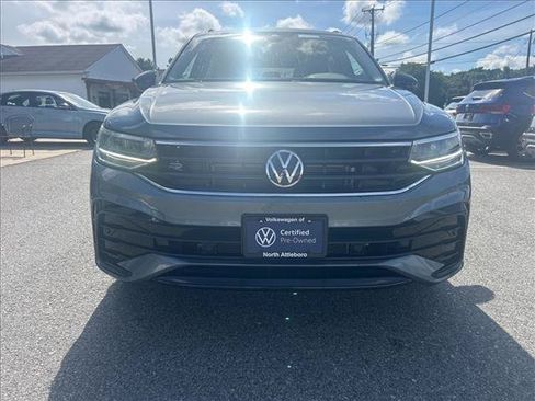 Certified 2023 Volkswagen Tiguan SE R-Line AWD/4WD image 2