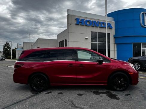 Used 2025 Honda Odyssey Sport-L image 4