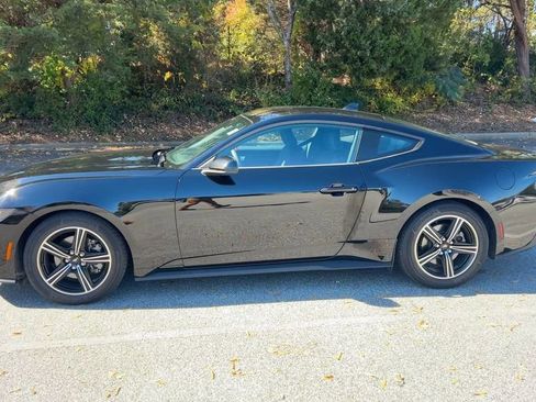 Used 2024 Ford Mustang Coupe image 34