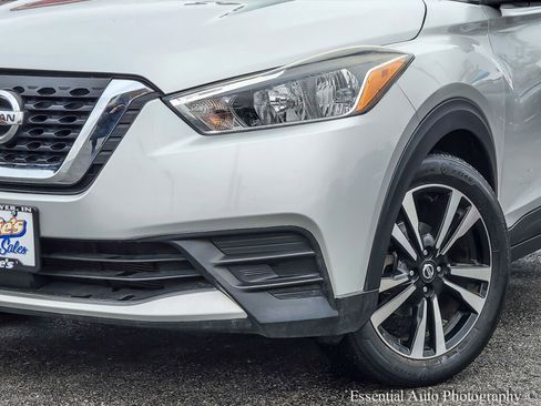 Used 2020 Nissan Kicks SV image 32