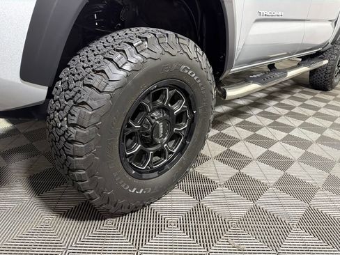 Used 2023 Toyota Tacoma TRD Off-Road AWD/4WD image 27