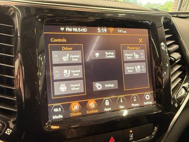 Used 2021 Jeep Cherokee Limited w/ Elite Package AWD/4WD image 12