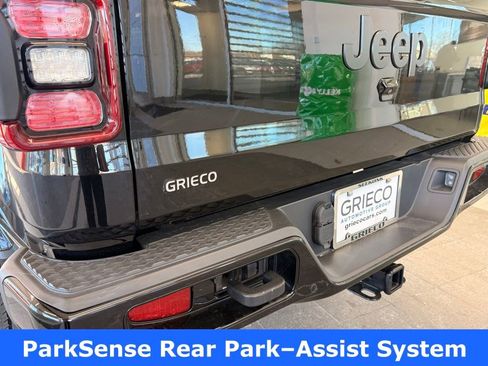 Certified 2022 Jeep Gladiator Overland image 11
