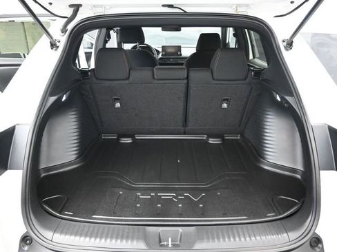 Certified 2025 Honda HR-V Sport image 24