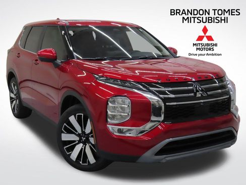 New 2025 Mitsubishi Outlander SE image 1