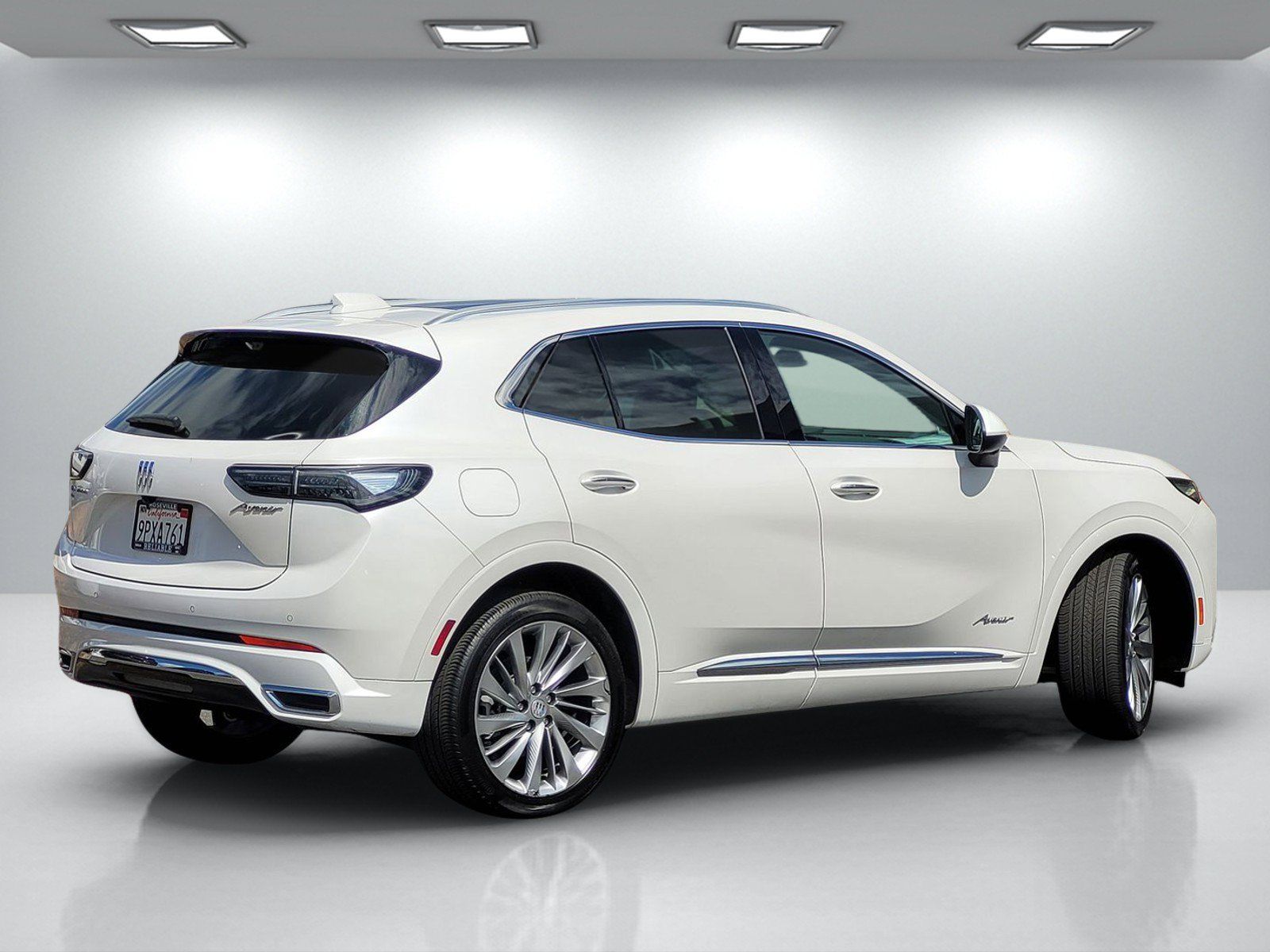 Used 2024 Buick Envision Avenir AWD/4WD image 4