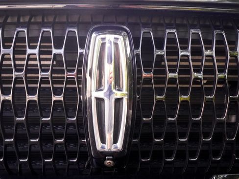 Used 2024 Lincoln Aviator Reserve w/ Equipment Group 201A RWD image 40