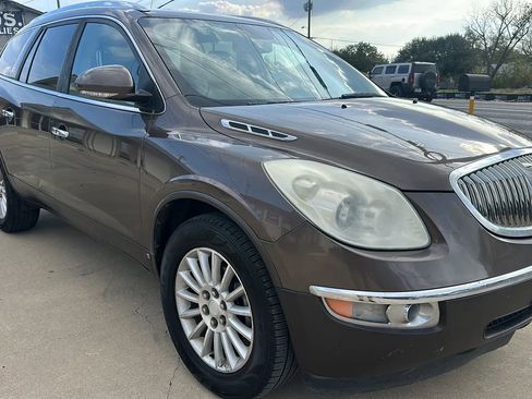 Used 2009 Buick Enclave CXL w/ Driver Confidence Package image 7