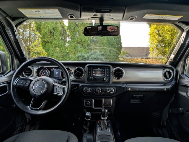 Used 2018 Jeep Wrangler Unlimited Sport AWD/4WD image 12