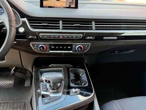 Used 2019 Audi Q7 3.0T Prestige w/ Prestige Package AWD/4WD image 28