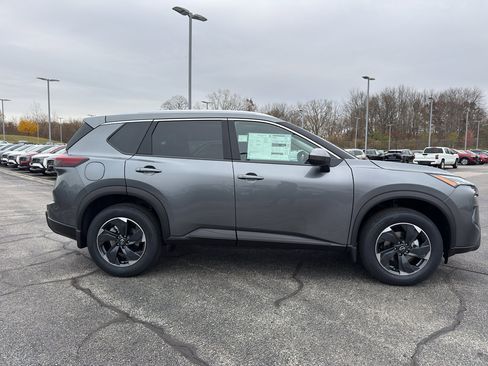New 2026 Nissan Rogue SV image 4