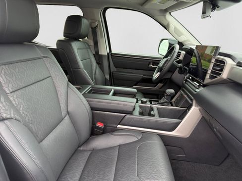 Used 2024 Toyota Tundra Limited w/ TRD Off-Road Package AWD/4WD image 15