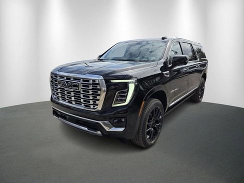 New 2026 GMC Yukon XL Denali w/ Denali Reserve Package image 2