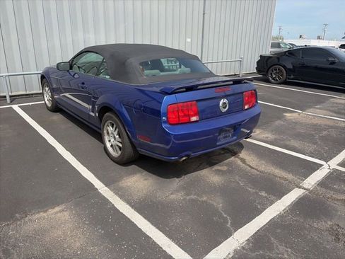 Used 2005 Ford Mustang GT Premium image 2
