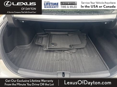 Used 2023 Toyota Crown Limited image 32