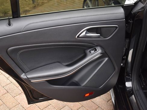 Used 2014 Mercedes-Benz CLA 250 4MATIC image 34