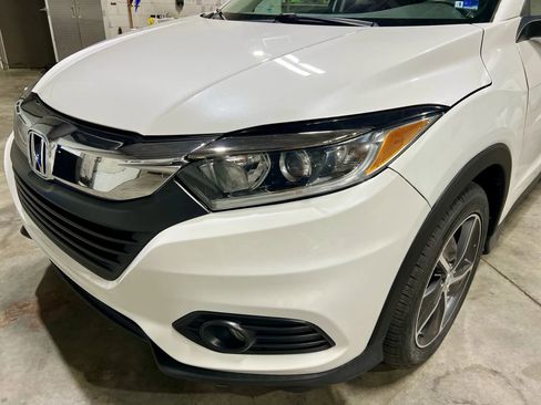 Used 2021 Honda HR-V EX image 11