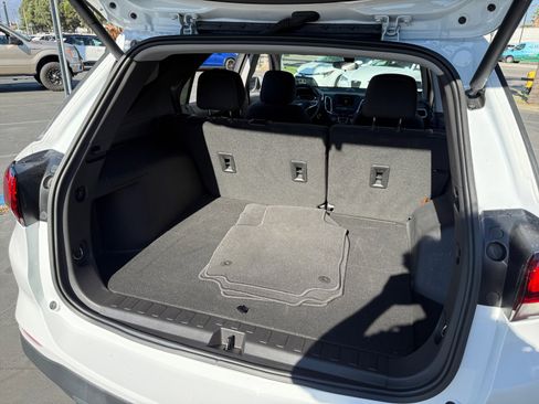 Used 2023 Chevrolet Equinox LT image 20