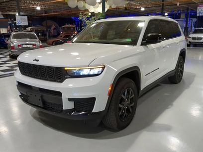 Used 2025 Jeep Grand Cherokee L Altitude