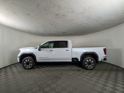 New 2026 GMC Sierra 2500 Denali w/ Denali Reserve Package AWD/4WD image 3