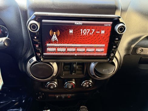Used 2012 Jeep Wrangler Unlimited Sport image 28