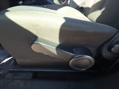 Used 2018 Jeep Wrangler Sport image 19