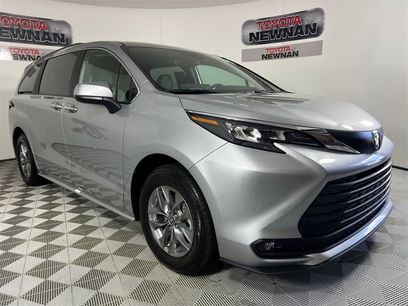 Used 2025 Toyota Sienna XLE