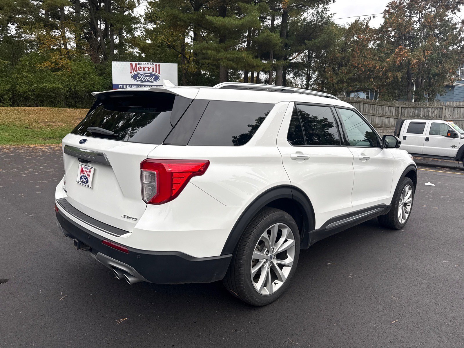 Used 2023 Ford Explorer Platinum w/ Technology Package AWD/4WD image 7