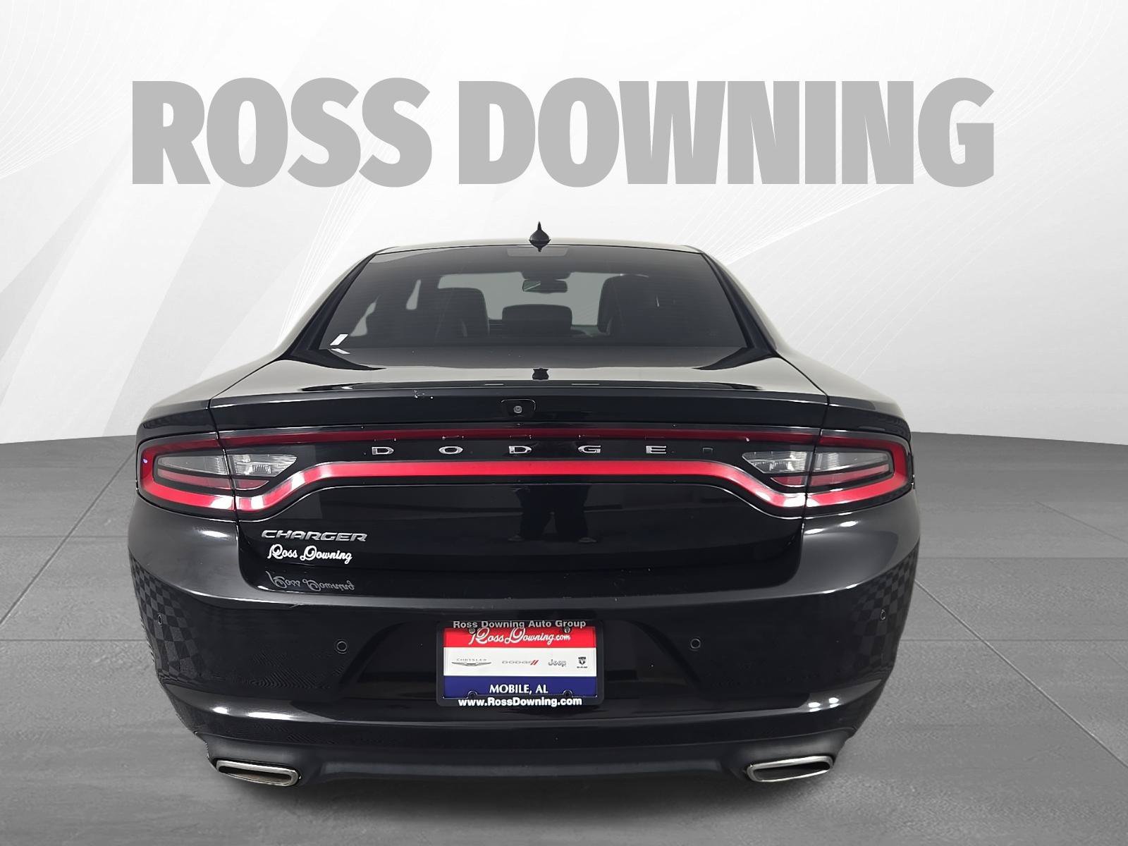 Used 2023 Dodge Charger SXT w/ Plus Group RWD image 5