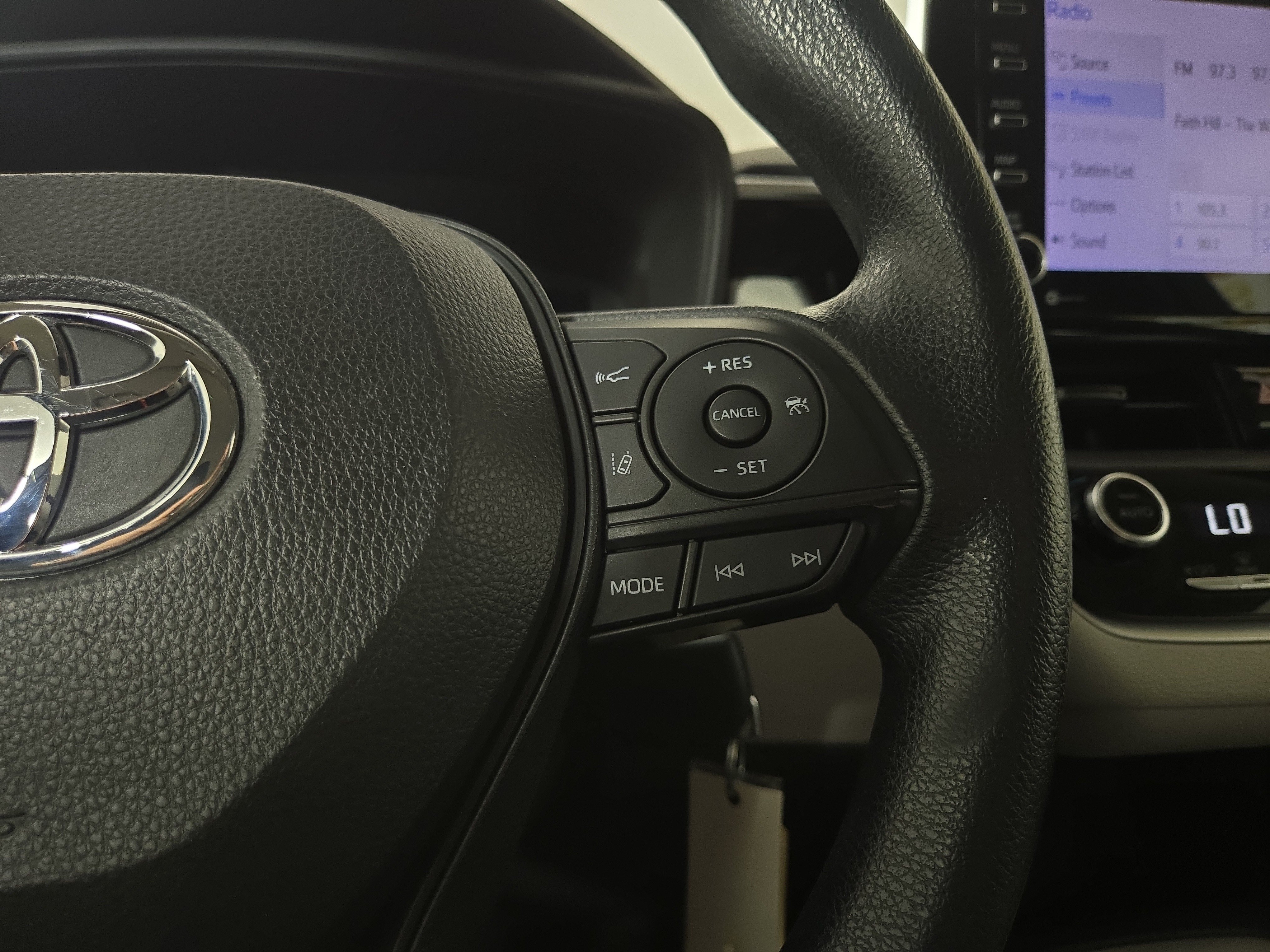 Used 2021 Toyota Corolla LE FWD image 16