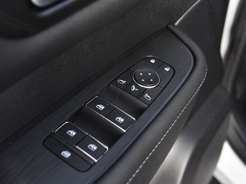 New 2026 Nissan Armada SL image 9