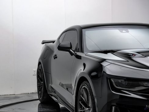 Used 2021 Chevrolet Camaro ZL1 image 25