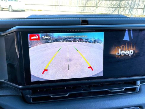 Used 2024 Jeep Wrangler Sahara w/ Technology Group image 19