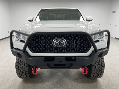 Used 2020 Toyota Tacoma SR AWD/4WD image 3