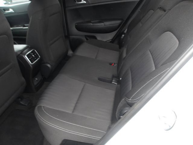 Used 2022 Kia Sportage LX FWD image 11