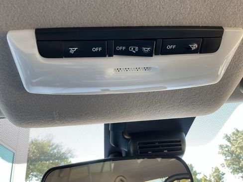 New 2025 Nissan Versa SV w/ Trunk Package image 25