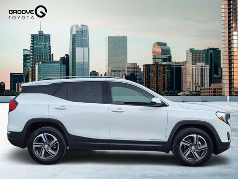 Used 2021 GMC Terrain SLT image 7