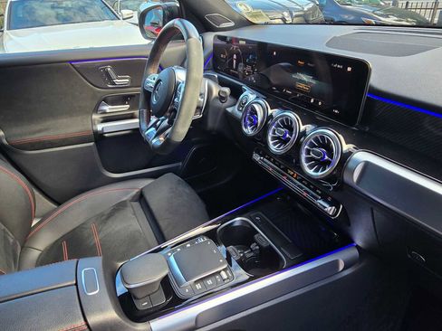 Used 2023 Mercedes-Benz GLB 35 AMG 4MATIC image 11