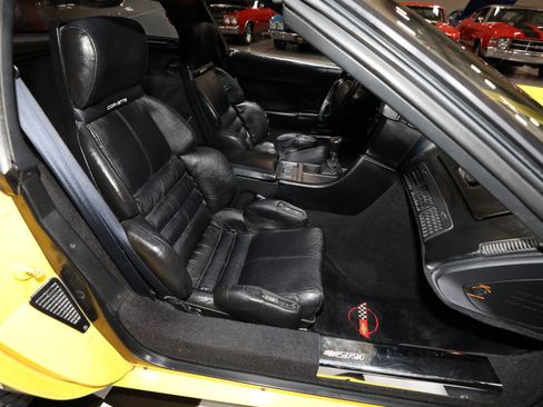 Used 1990 Chevrolet Corvette ZR-1 RWD image 38