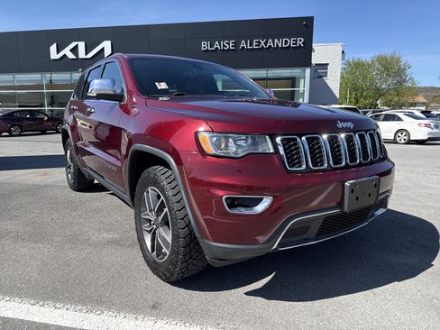 Used 2019 Jeep Grand Cherokee Limited AWD/4WD image 1