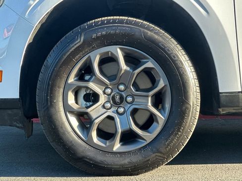 Certified 2022 Ford Maverick XLT image 28