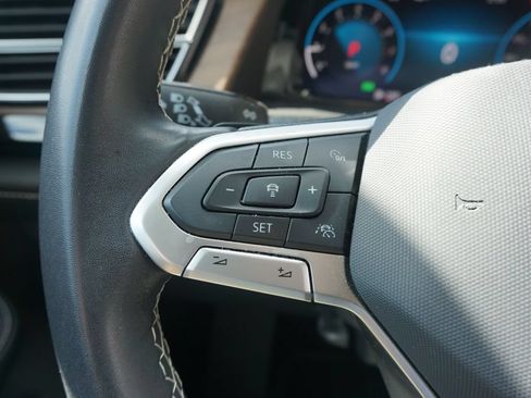 Used 2024 Volkswagen Atlas SE FWD image 8