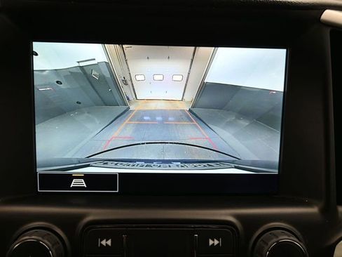 Used 2023 GMC Terrain SLT image 45