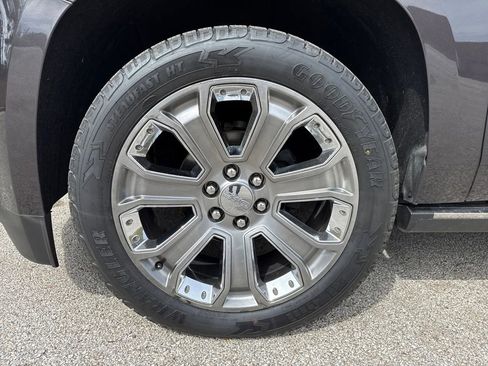 Used 2015 GMC Yukon XL Denali w/ Touring Package image 10