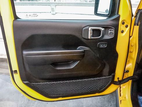 Used 2021 Jeep Wrangler Unlimited Sport image 25