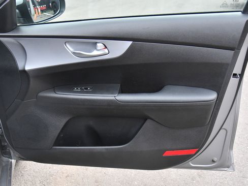 Used 2023 Kia Forte LXS image 34