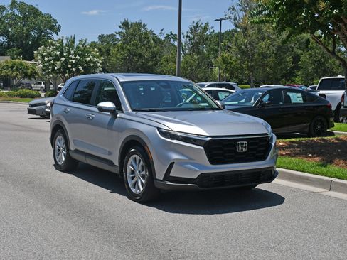 Used 2025 Honda CR-V EX image 3